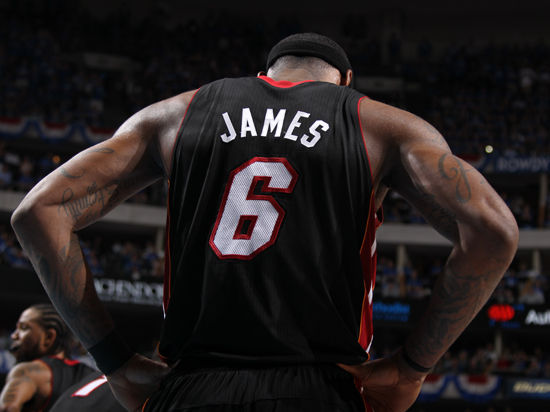 年轻边锋的 年轻边锋的